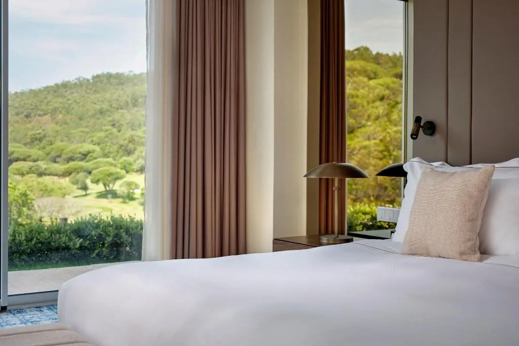 Room, Penha Longa, Lisbon