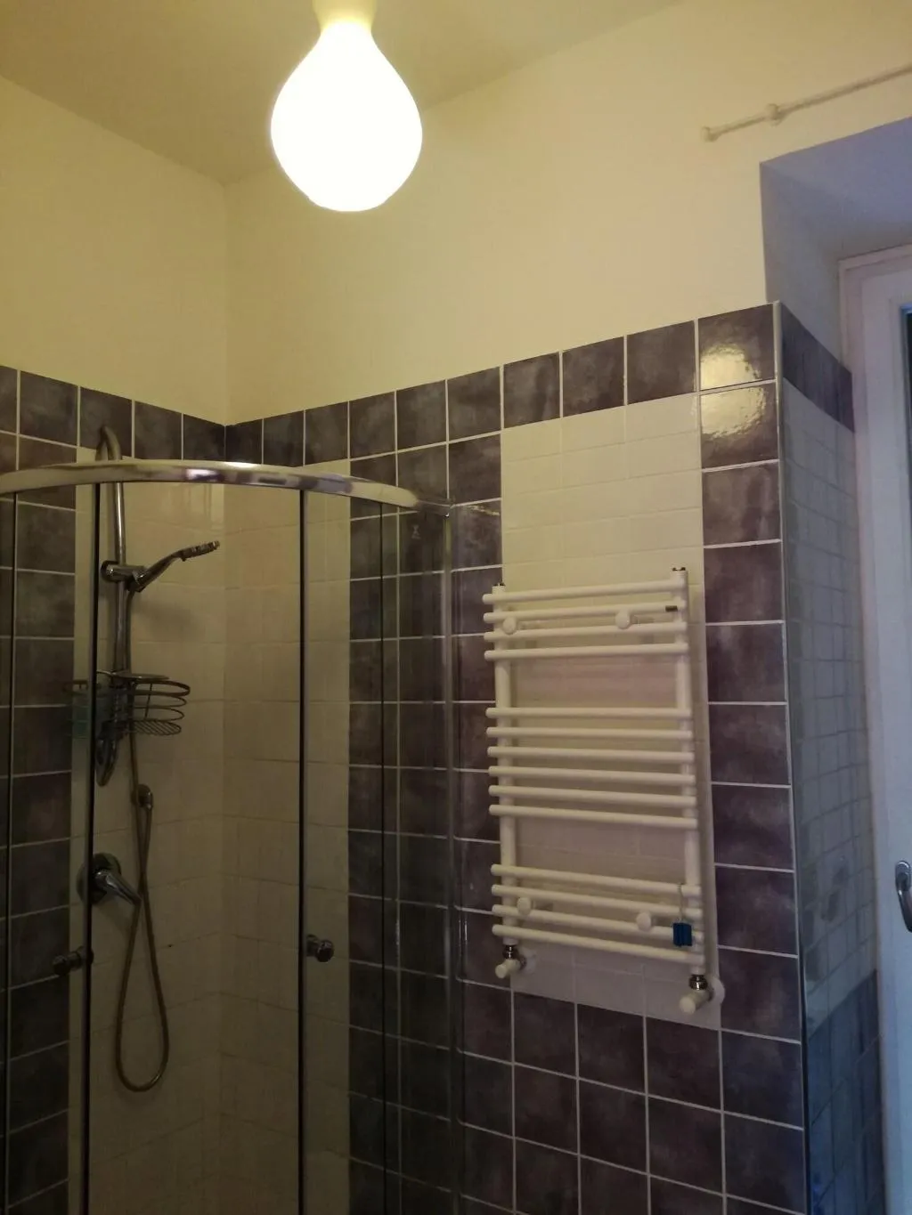 Room, B&B PompeiLog, Naples