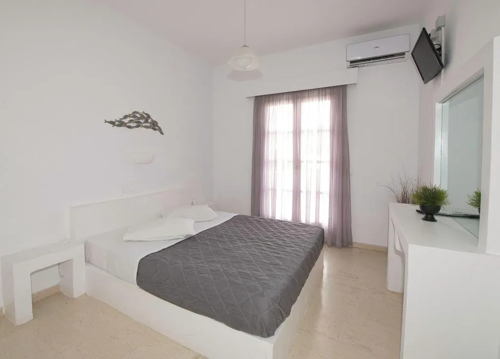Room, Ira Apartments, Santorini