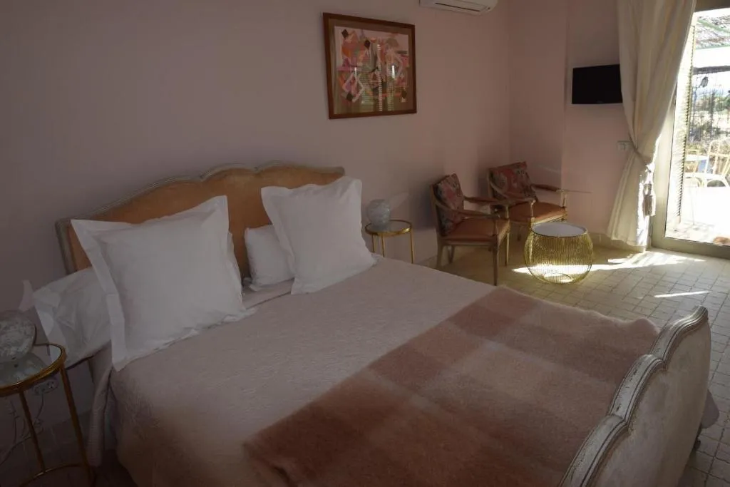 Room, Aal Cachucho, Madrid