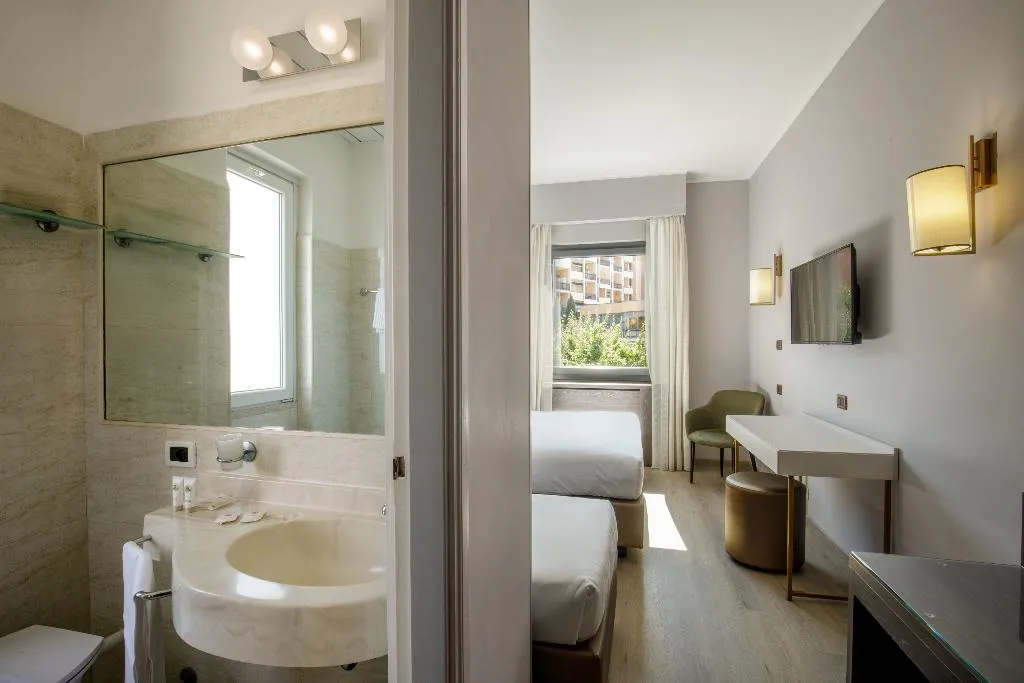 TRIPLE STANDARD Room, Marc'Aurelio, Rome