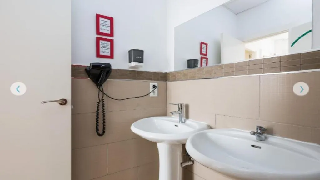 Bed in dormitory FEMALE ROOM Room, Feel Hostel City Center Malaga, Costa Del Sol