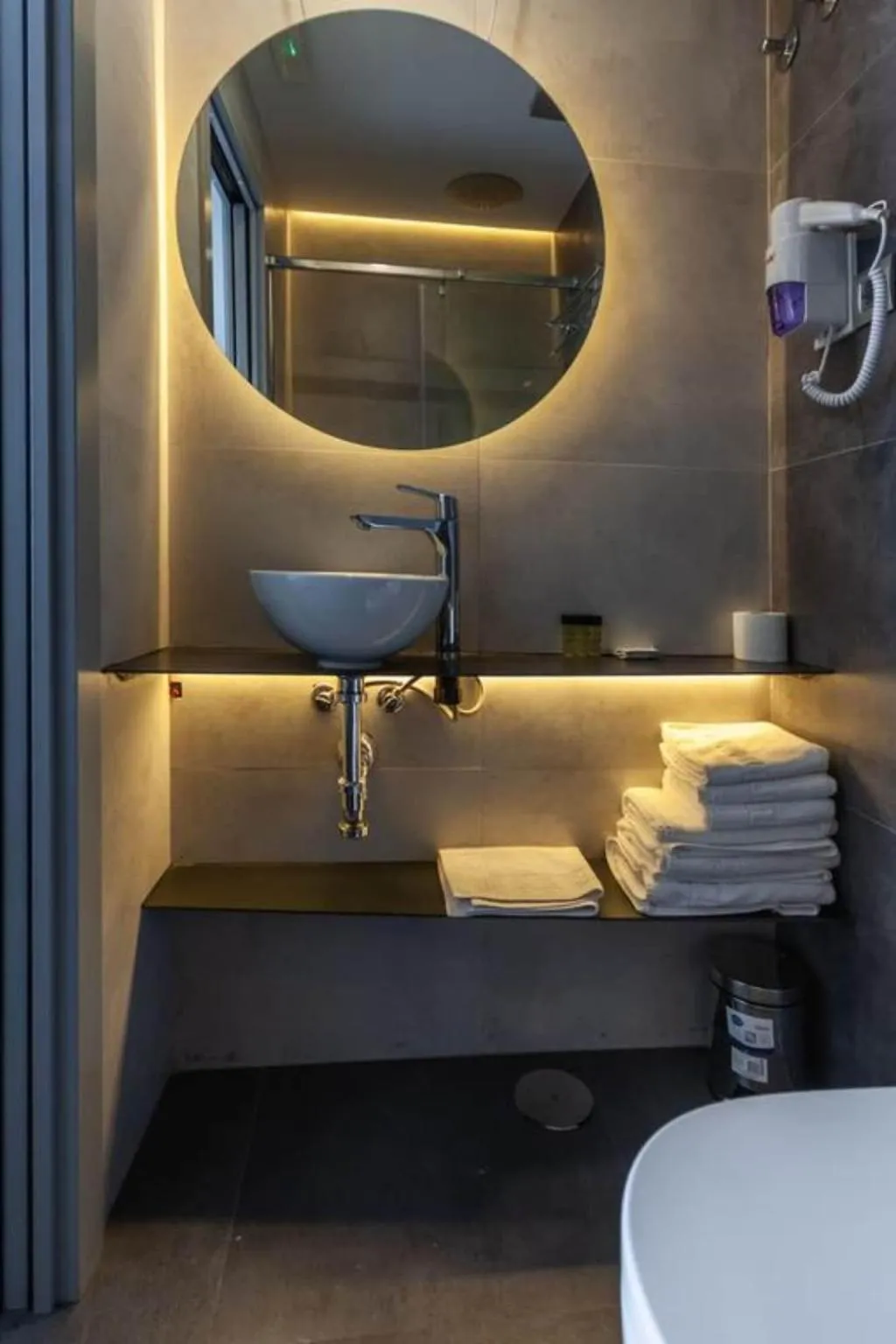 Room, Hostal El Carmen, Madrid