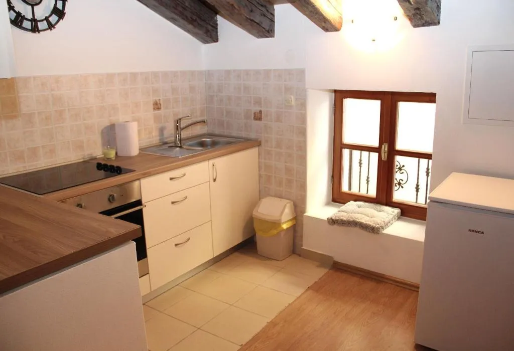 Room, Old Theatre Rooms And Apartments, Split