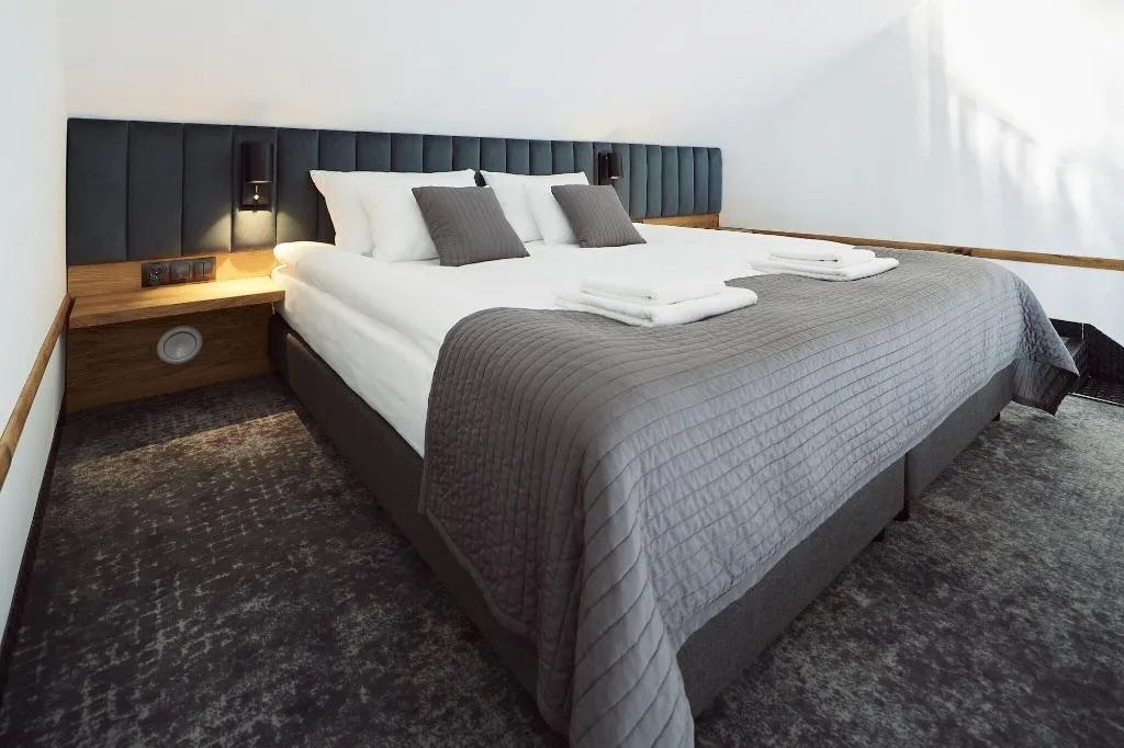 Room, New Port Hotel, Krakow