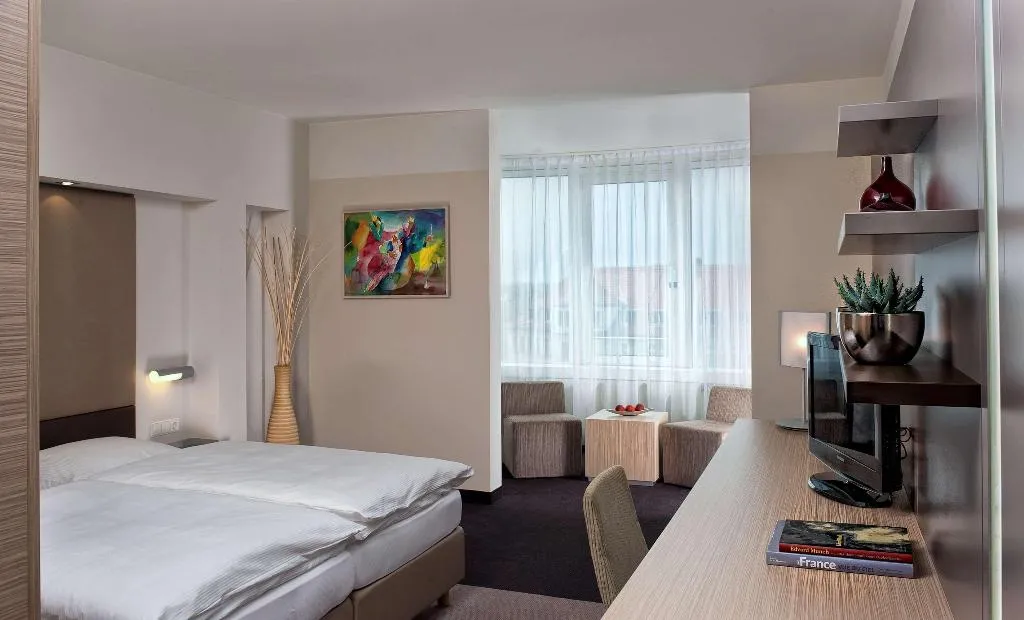Room, Estrel Hotel Berlin, Berlin