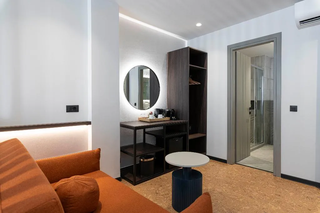 DOUBLE WITH BALCONY Room, Parea, Athens