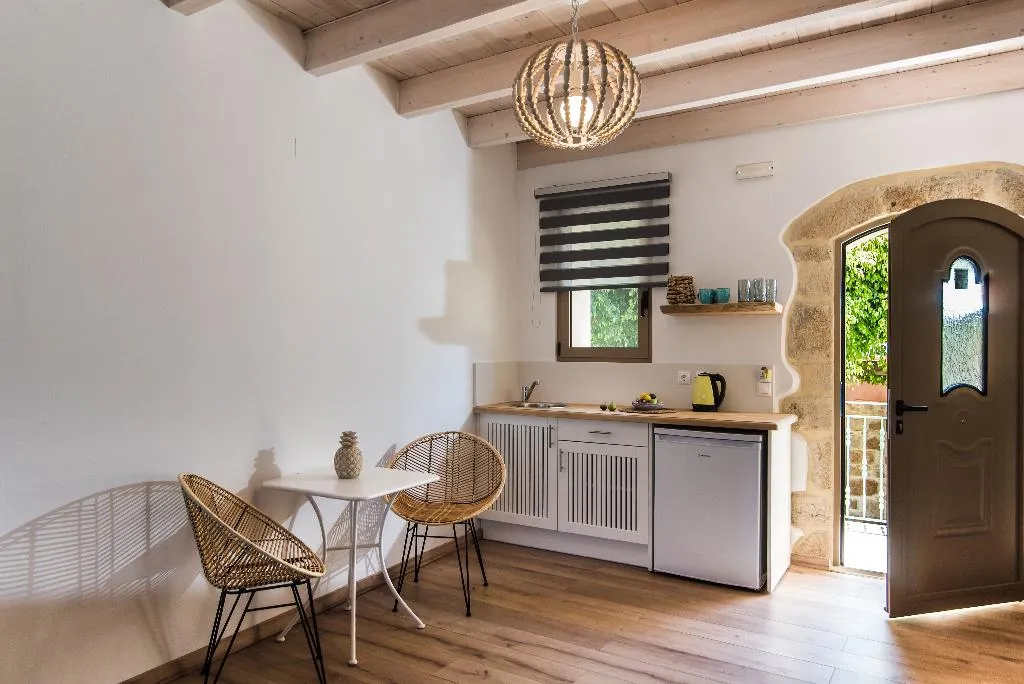 JUNIOR SUITE CAPACITY 3 Room, Sarpidon Apartments, Crete