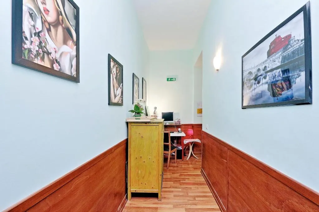 Lobby, Lucky Domus, Naples
