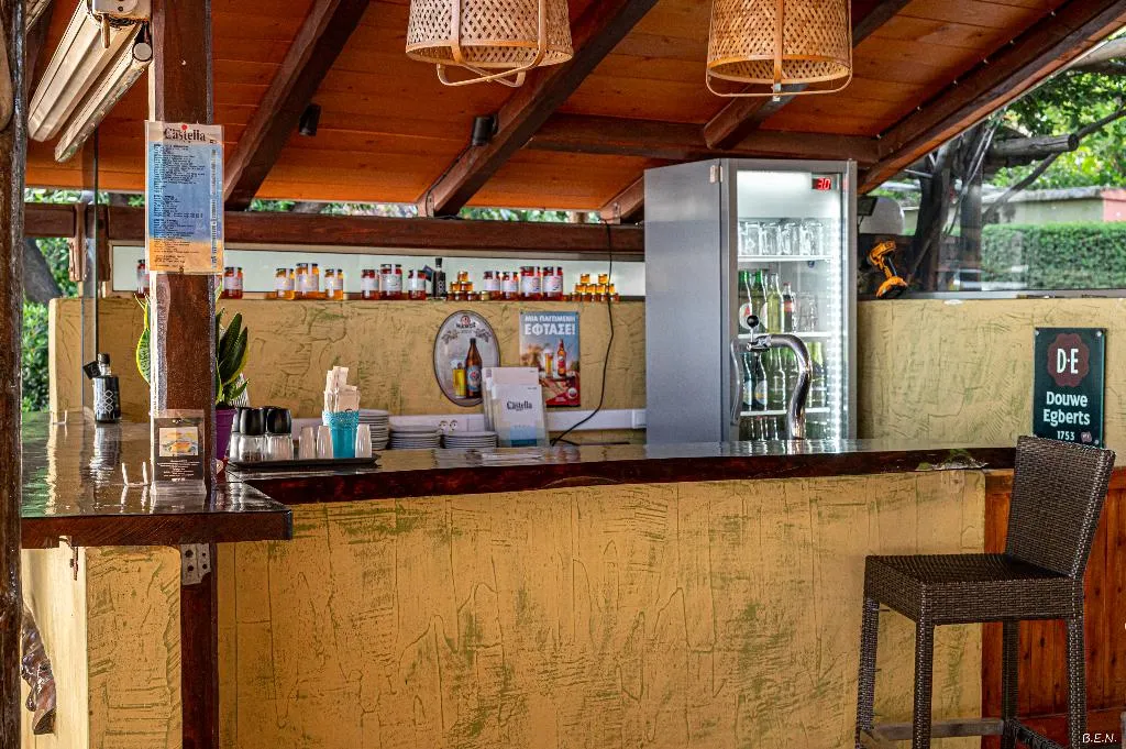 Bar, Castella Beach, Athens