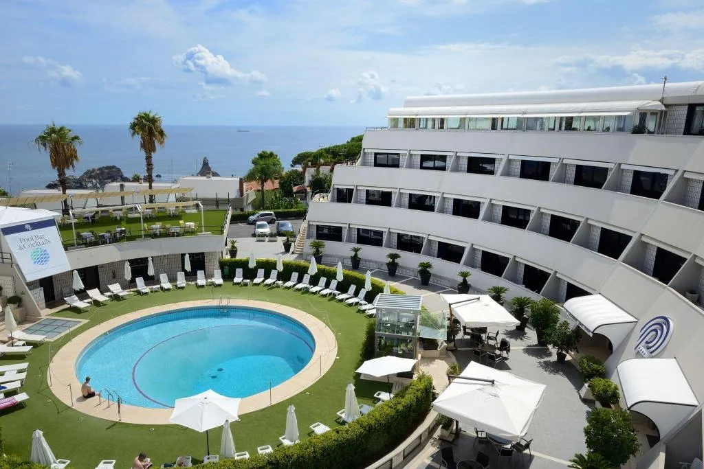 Pool, President Park, Catania