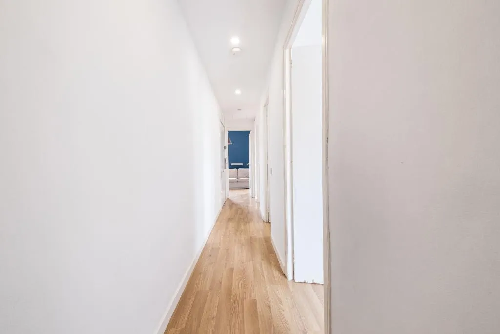 APARTMENT CAPACITY 5 THREE BEDROOM Room, Ainb Barcelona Sants Apartments, Barcelona