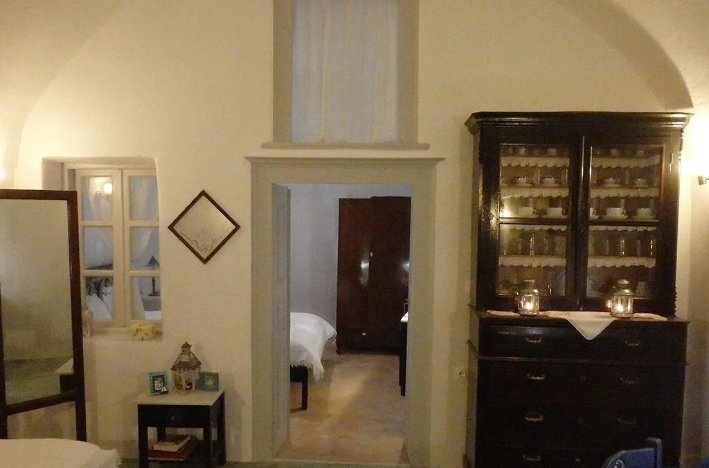 Room, Emmantina Houses, Santorini
