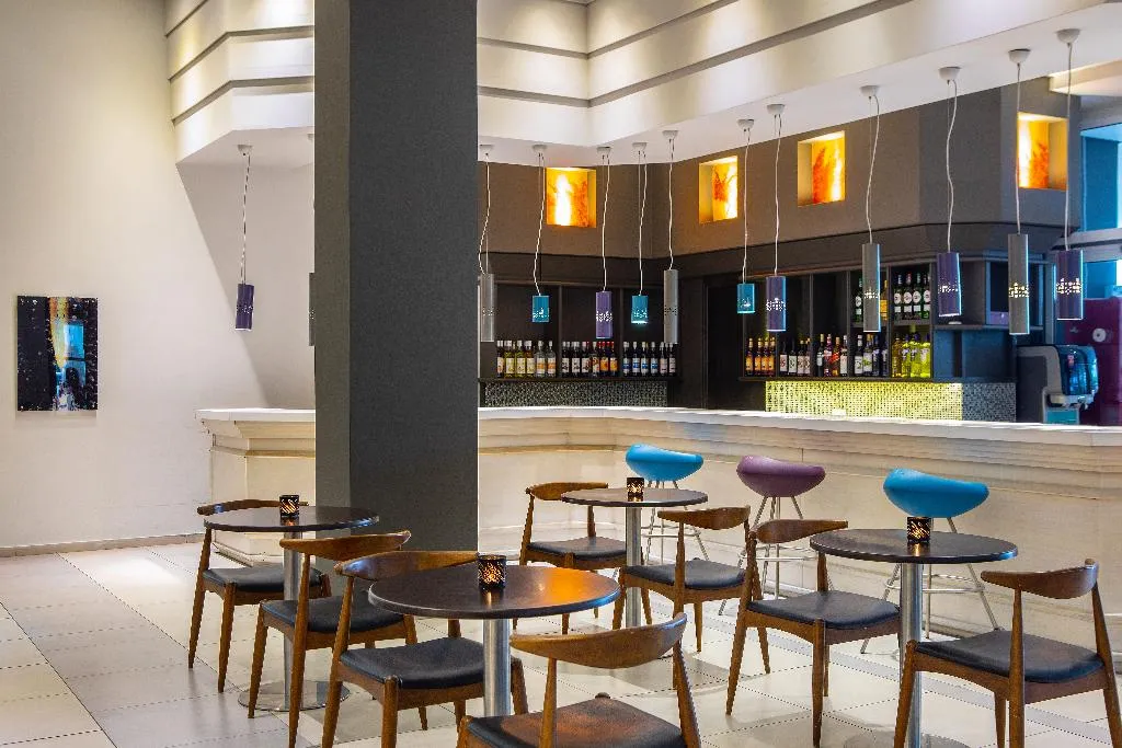 Bar, Mayfair  Hotel, Cyprus