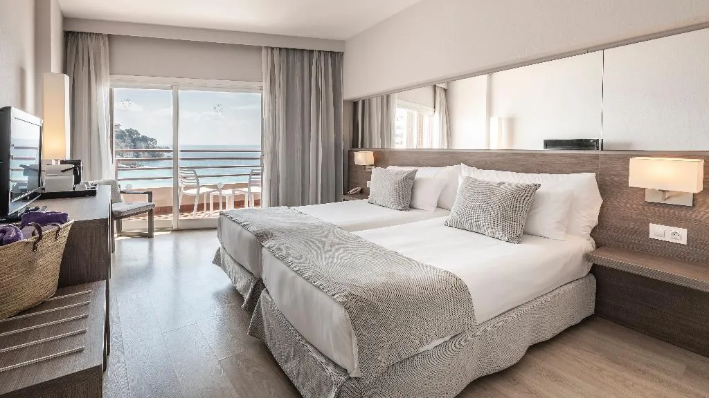 Double or Twin PREMIUM Room, Be Live Experience Costa Palma, Majorca