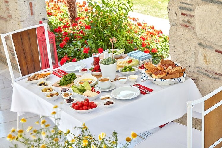 On Oda Otel, Izmir