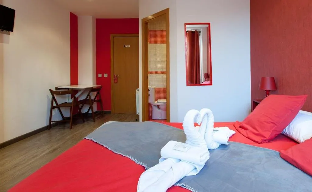 Room, Hostal Abril, Madrid