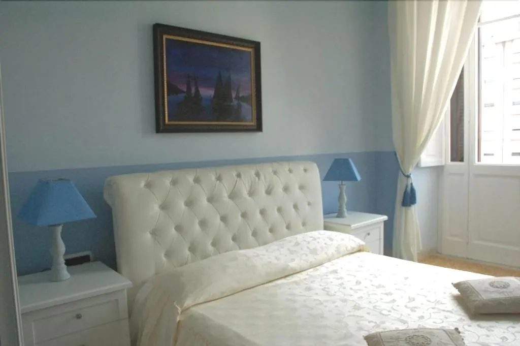 Room, Charme Holidays Colosseum, Naples