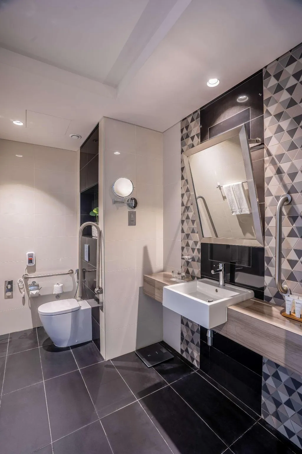 Room, Radisson Dubai Damac Hills, Dubai