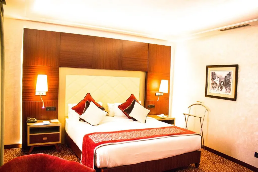 Room, Rabat, Rabat