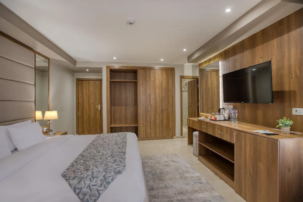 DOUBLE KING SIZE BED Room, Nozol Pyramids Hotel & SPA, Cairo