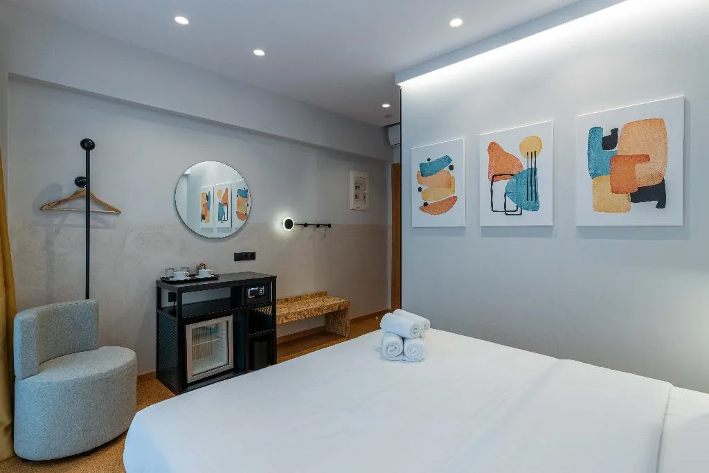 DOUBLE WITH DOUBLE BED Room, Parea, Athens