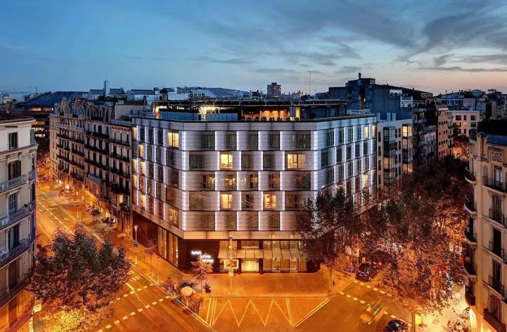 TRIPLE SUPERIOR QUEEN BED Room, Olivia Balmes Hotel, Barcelona
