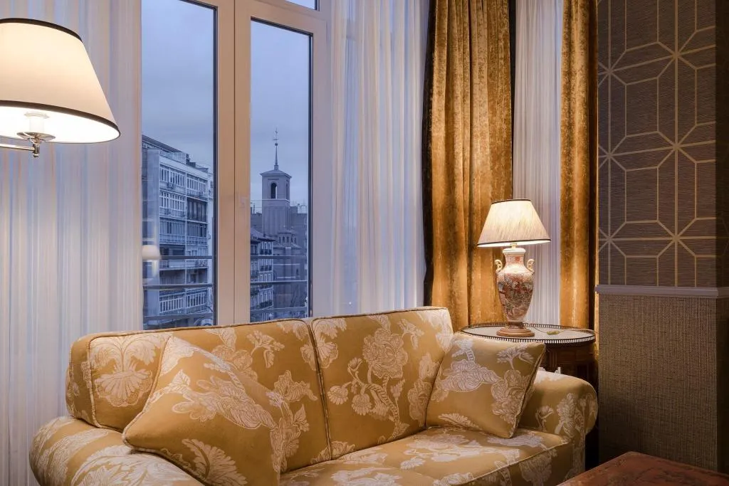 JUNIOR SUITE QUEEN SIZE BED Room, Relais & Châteaux Heritage Madrid, Salamanca
