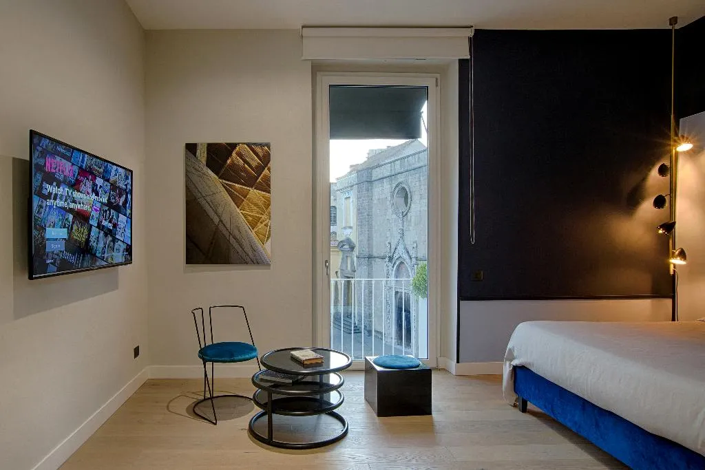 Double or Twin KING SIZE BED Room, Casa Pacifico Napoli, Naples