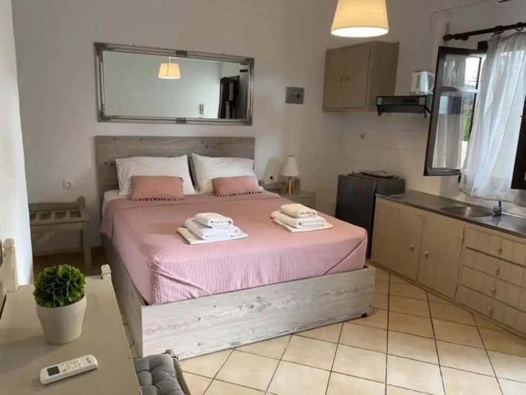 STUDIO STANDARD Room, Kasteli Studios & Apartments, Crete