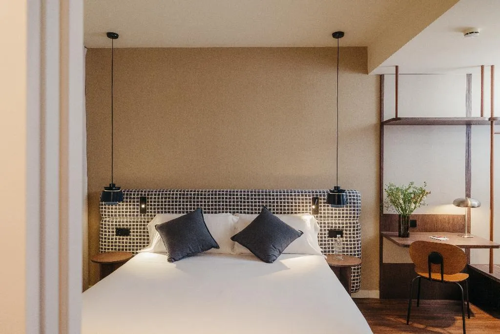 DOUBLE DELUXE Room, H. Regas, Barcelona