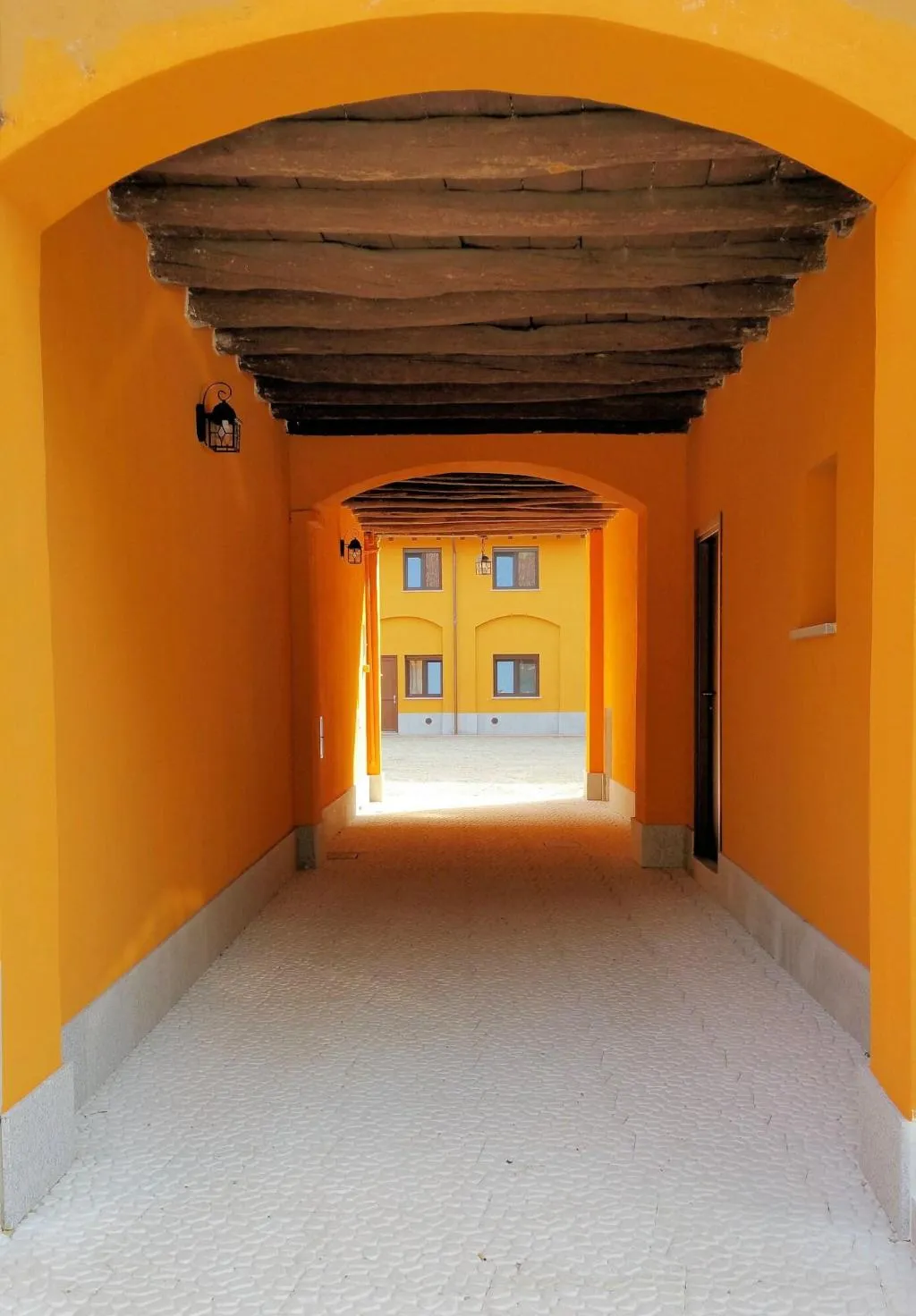 Lobby, Corte Certosina, Milan