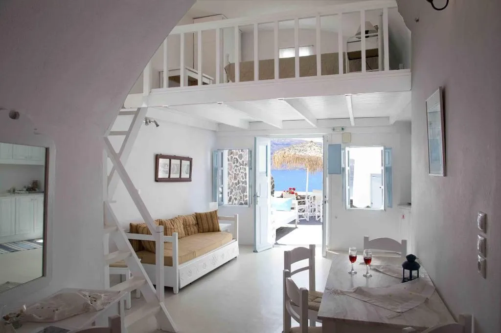 Room, Marizan Caves & Villas, Santorini, Santorini