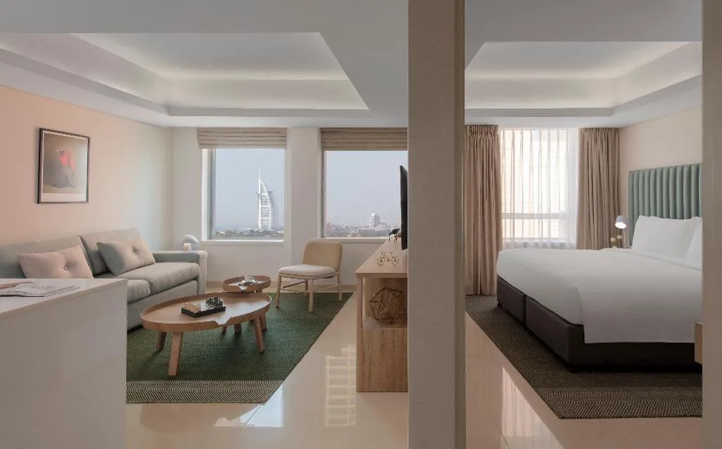 SUITE BUSINESS KING BED Room, Staybridge Suites Dubai Internet City, Dubai