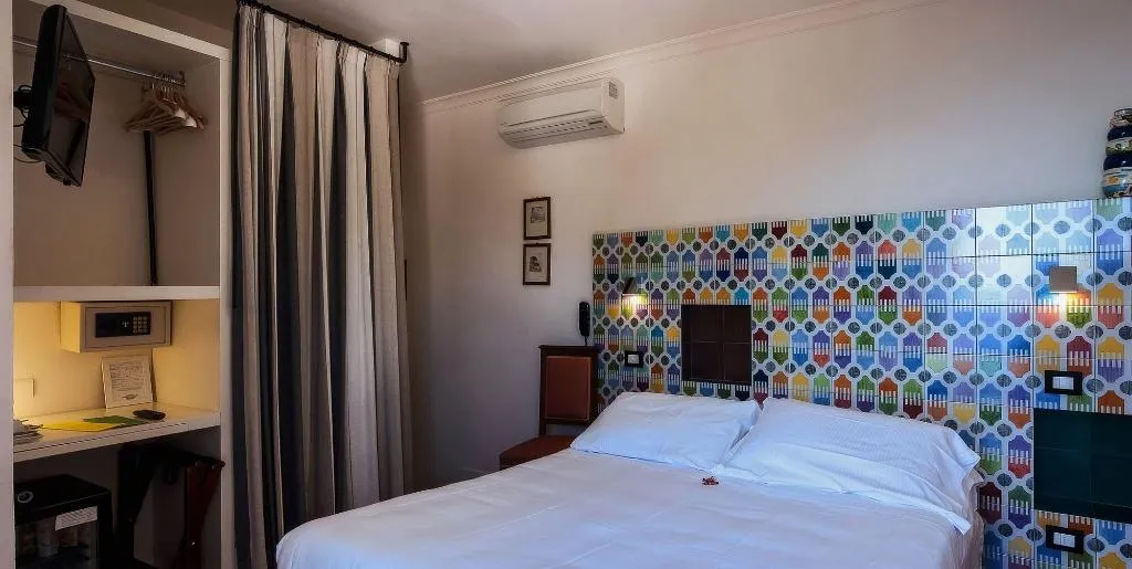 Room, La Moresca, Naples