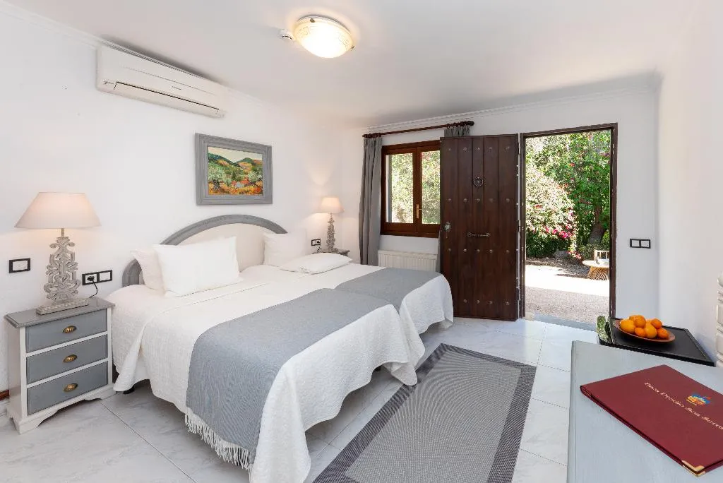 Double or Twin STANDARD Room, Hotel Rural Predio Son Serra, Majorca
