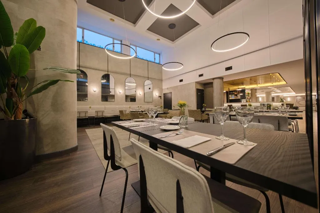 Restaurant, 1881 Madrid Ventas Hotel, Madrid