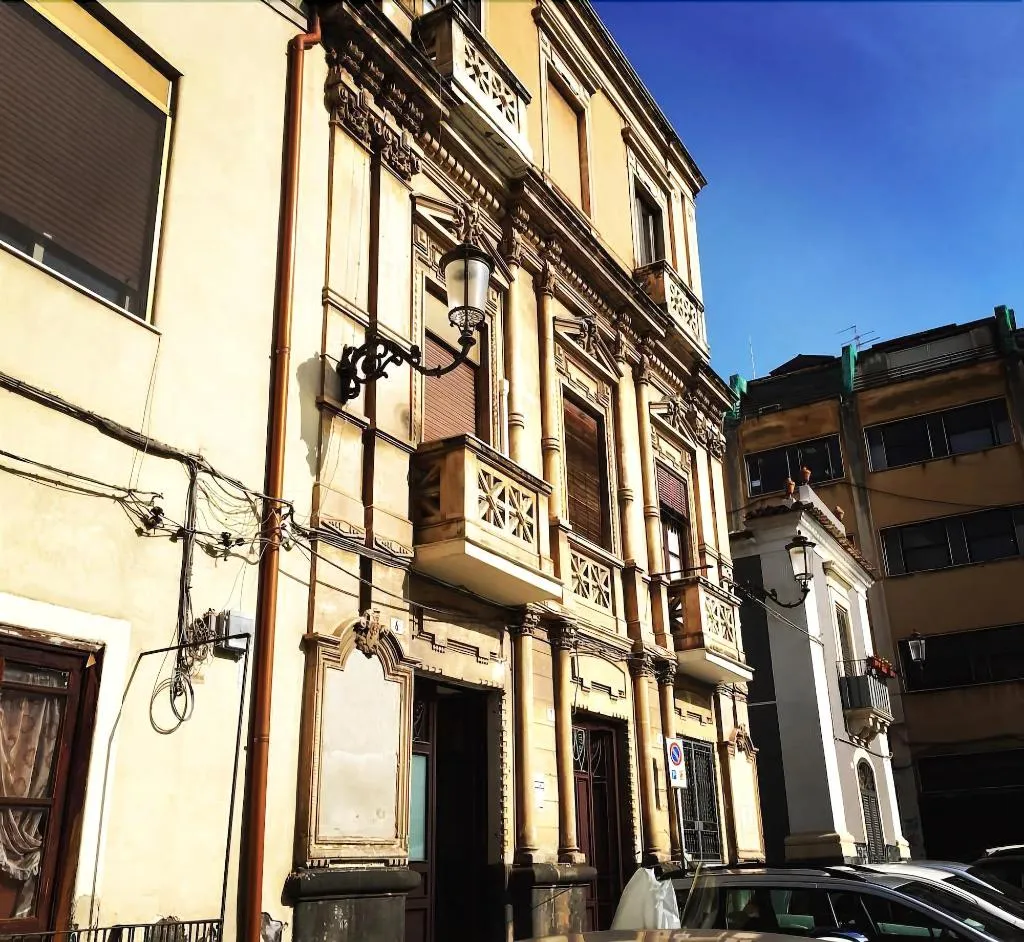 General view, Dante Rooms, Catania
