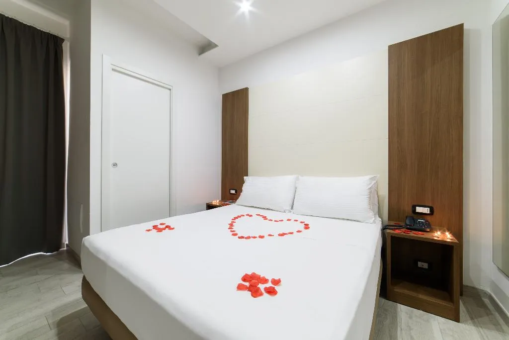 DOUBLE SUPERIOR Room, Hotel La Mela, Naples