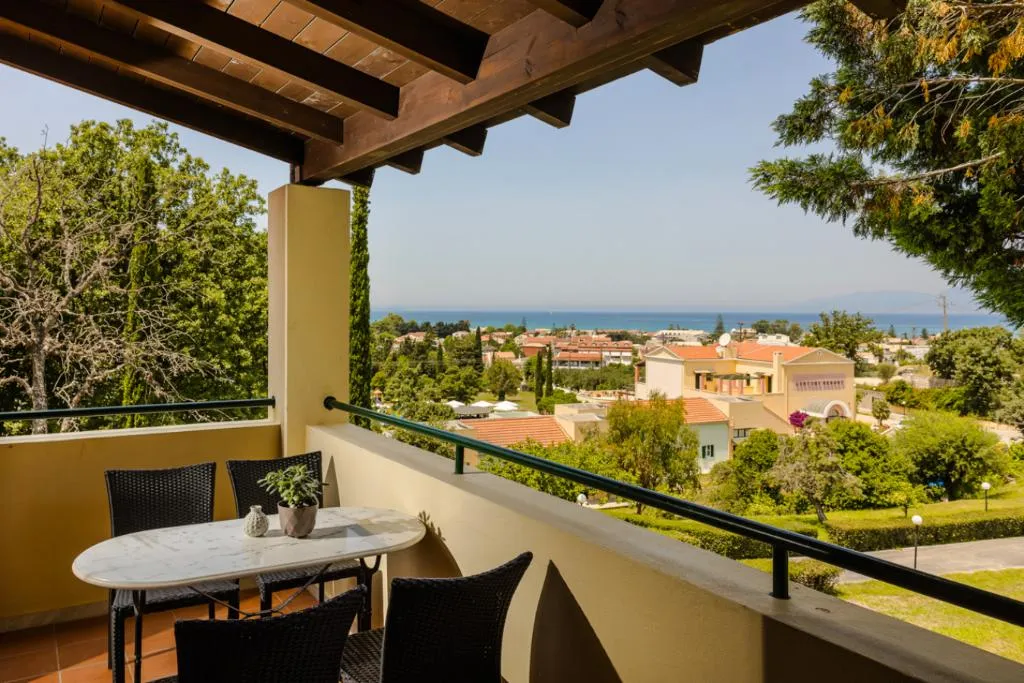 APARTMENT SIDE SEA VIEW ONE BEDROOM Room, Century Resort, Corfu