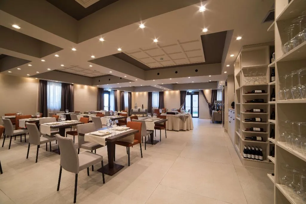 Restaurant, Best Western Plus Hotel Terre di Eolo, Catania