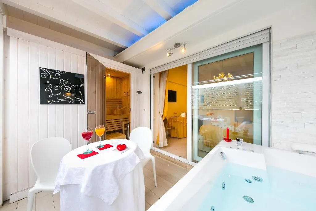 Room, Suites Roma Tiburtina, Rome