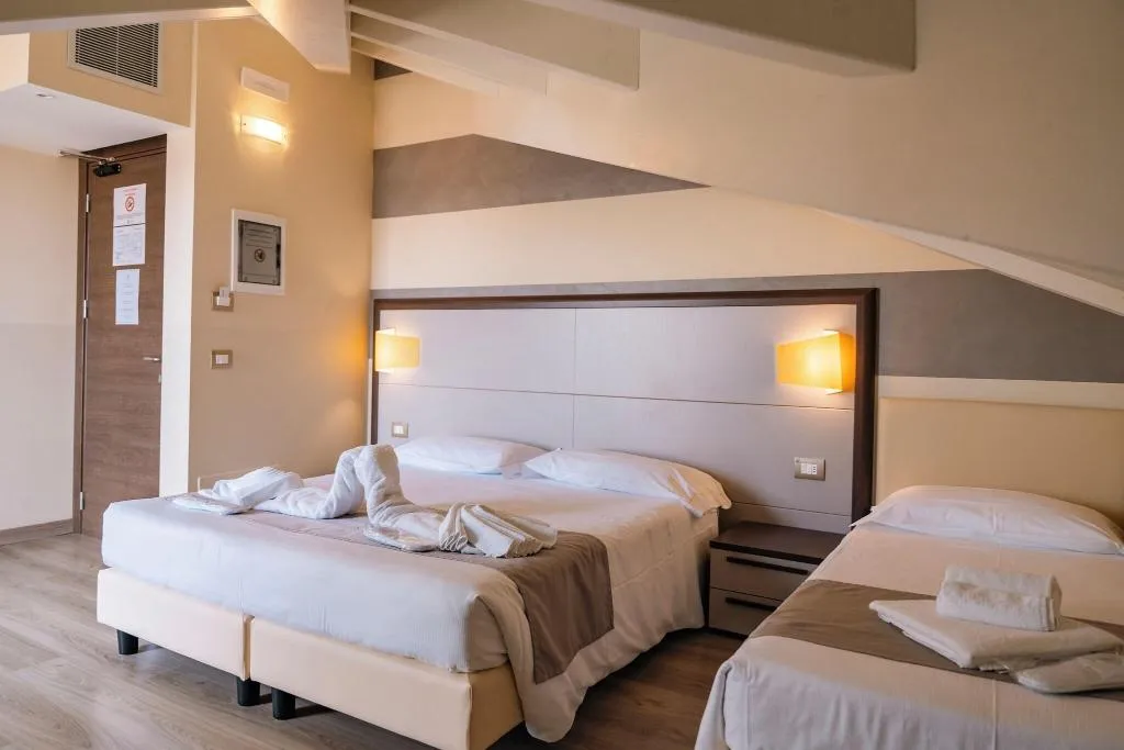 Room, Hotel Rosa, Milan