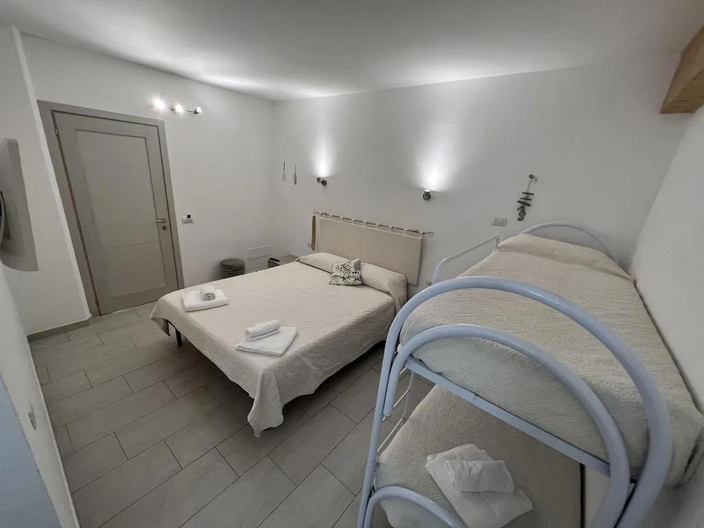 Room, Al Mare Da Francesca, Olbia