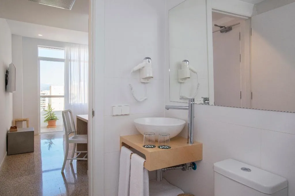 Room, whala!fun, Majorca