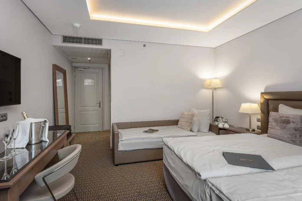 Double or Twin SUPERIOR Room, Hotel Royal Prague, Prague