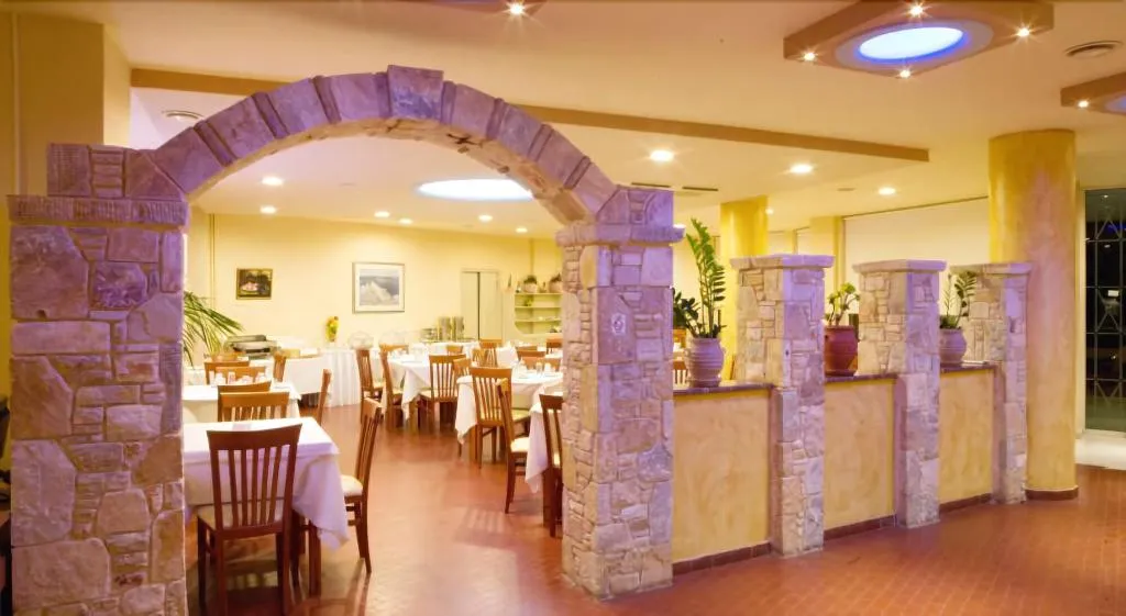 Restaurant, Thomas Beach Hotel, Athens
