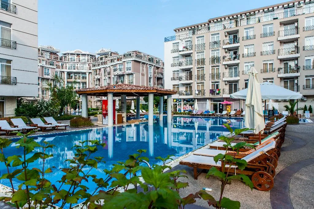 Pool, Dawn Park, Bourgas