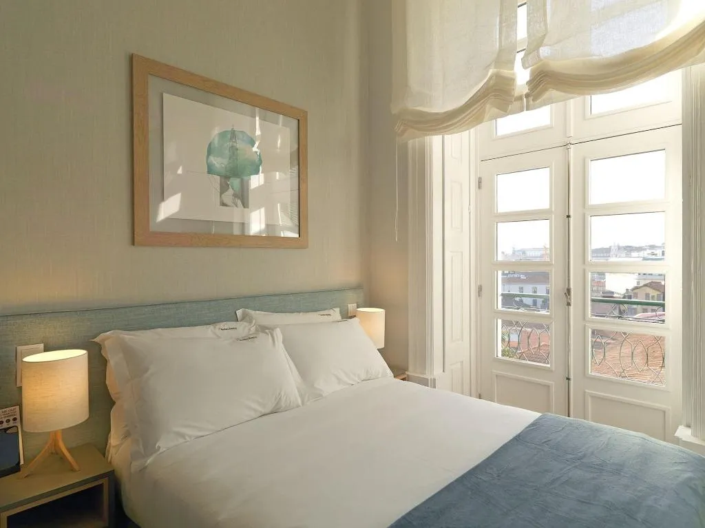 Room, Feels Like Home Santa Catarina Prime Suites, Porto