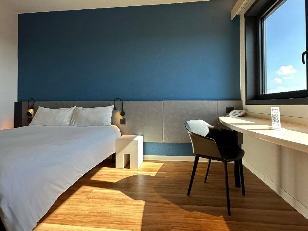 DOUBLE WITH DOUBLE BED Room, Ibis Roma Fiera, Rome